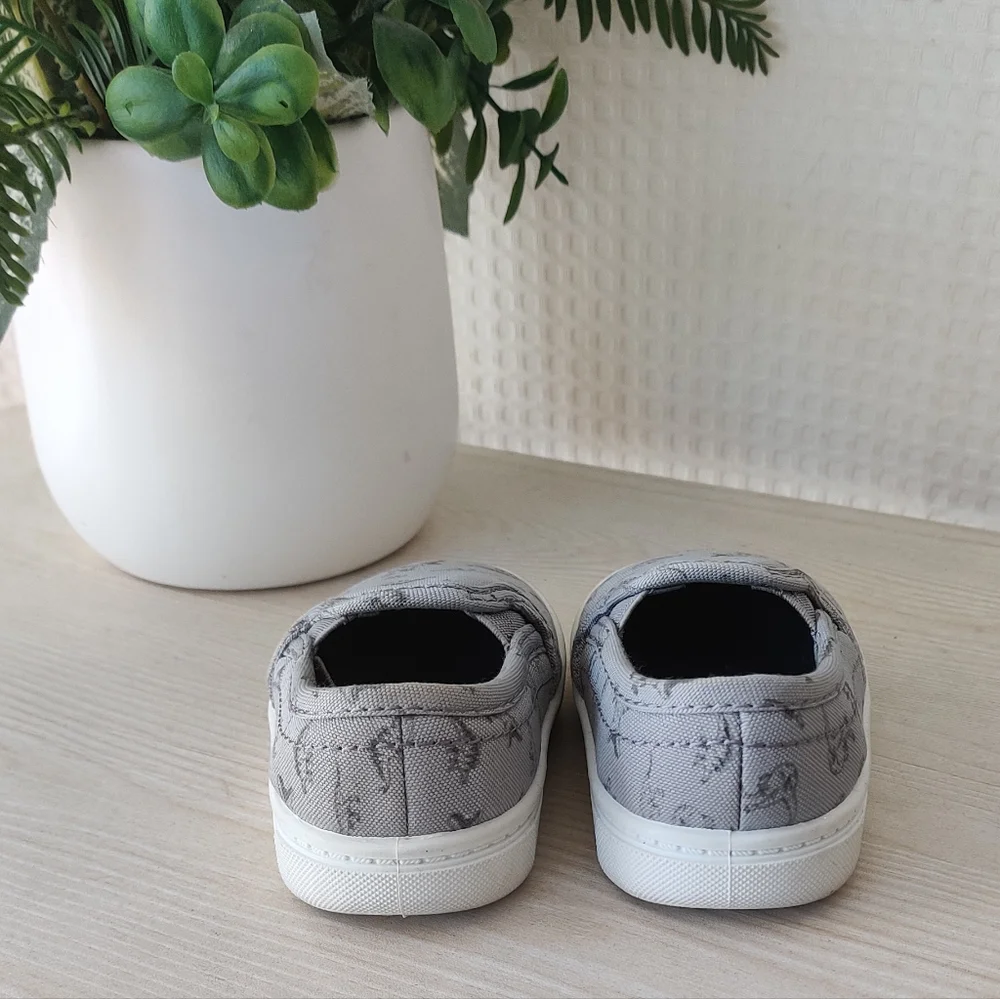Carter's Just One You, Boys Gray Dinosaur Print Slip On Sneakers Size 3 💰